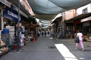 Exploring City Markets as Cultural Travel Experiences