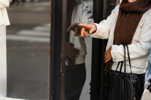 Gleaning fashion inspiration while window shopping