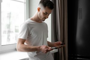 Shopping during off-hours for relaxed browsing
